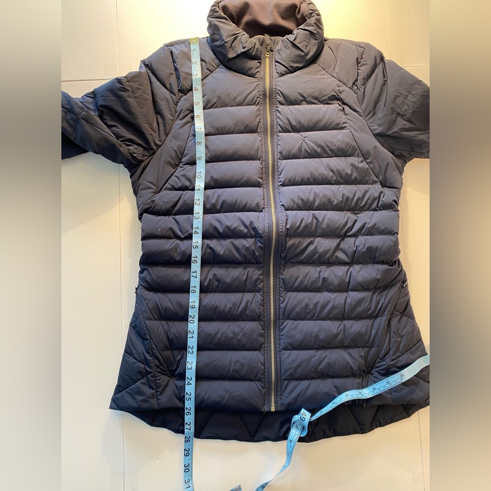 Lululemon Fluffed Up Jacket  12  Inkwell - Picture 4 of 7